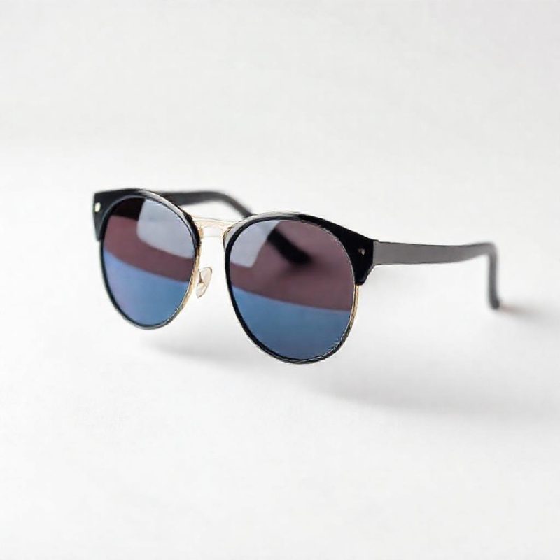 What Shape of Sunglasses for Round Face